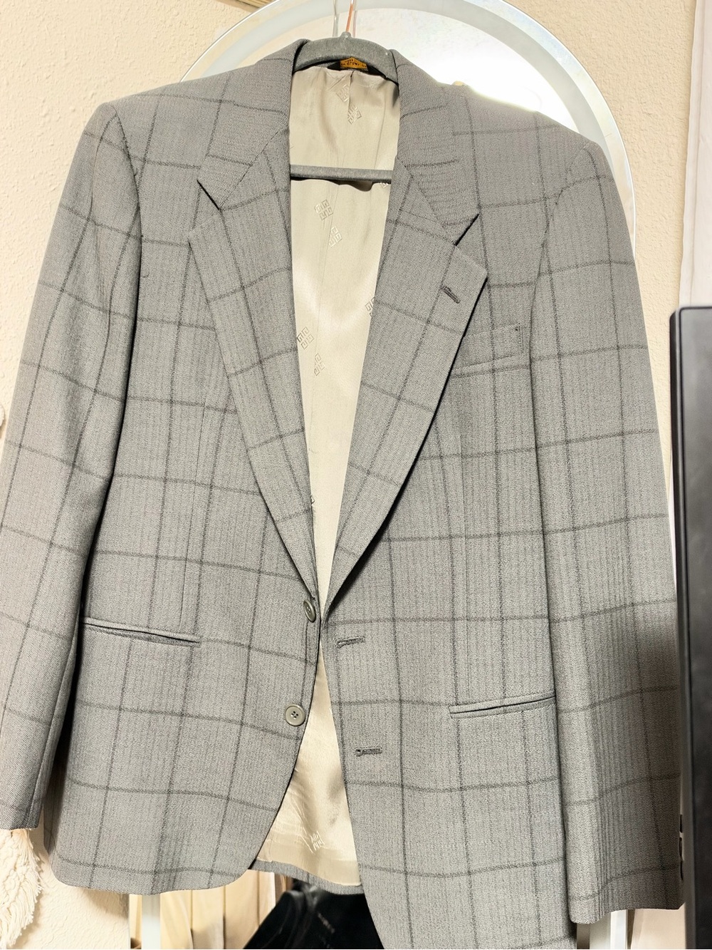 GIVENCHY Monsieur Vintage 90’s Men’s Gray Plaid Wool Blazer 🐨